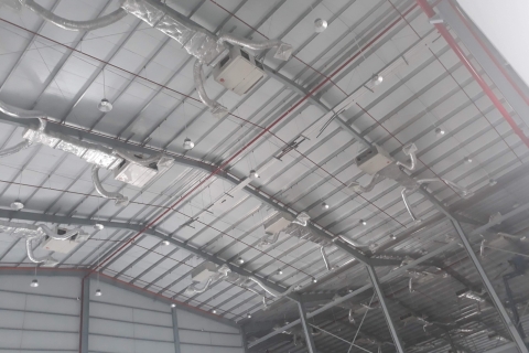 BẢO TRÌ MÁY LẠNH ÂM TRẦN NỐI ỐNG GIÓ CHO NHÀ XƯỞNG TẠI HÓC MÔN